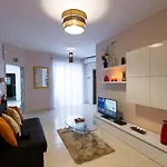 Belle Сент Джулианс